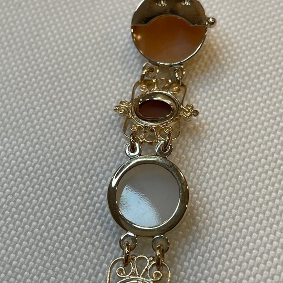 Estate Victorian Revival 14K Gold Carved Shell Cameo Filigree Floral Bracelet - Picture 8 of 11